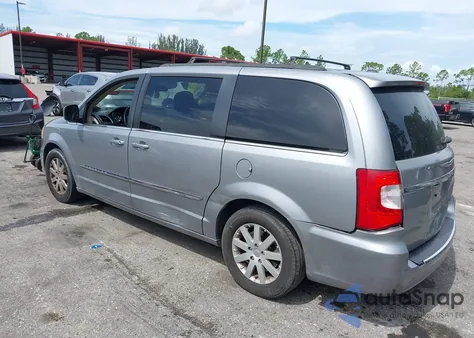 2013 Chrysler Town & Country Touring z USA, uszkodzony, nr VIN 2C4RC1BGXDR665255